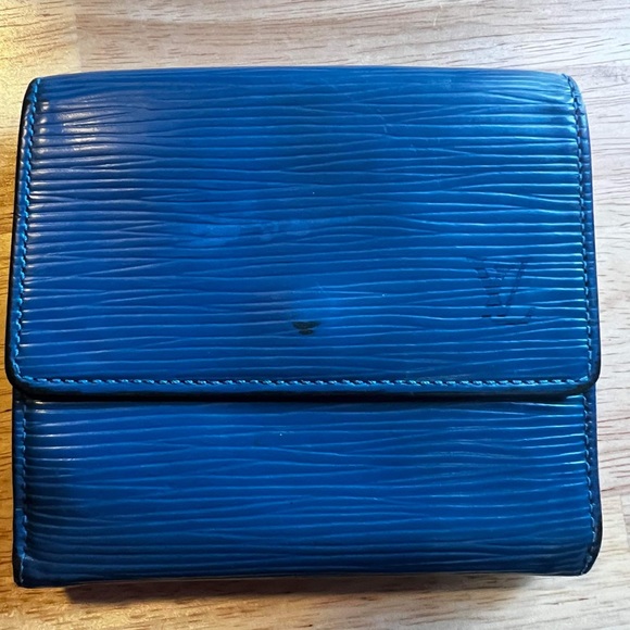Authentic Louis Vuitton Blue Epi Wallet (Preloved) - Picture 1 of 5